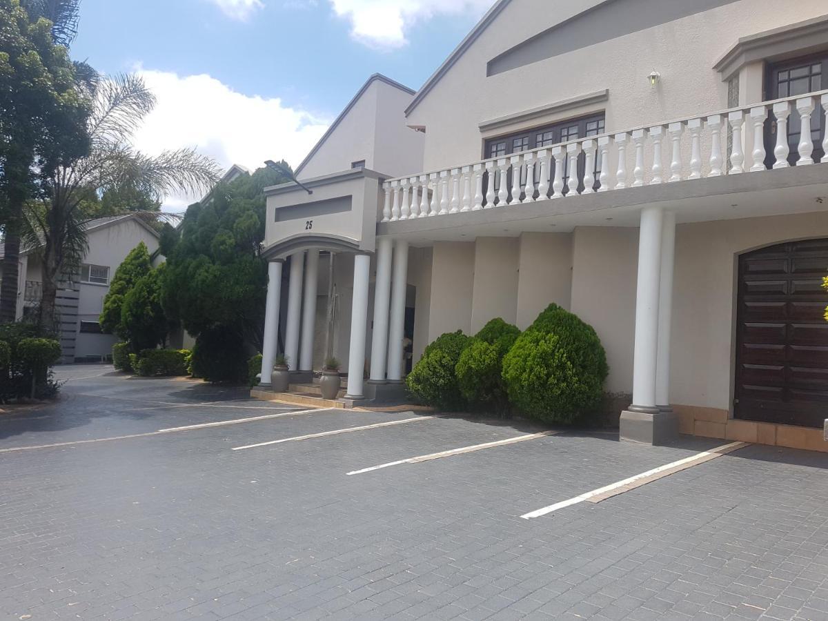 Cornerstone Guest Lodge Pretoria-Noord Buitenkant foto